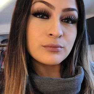 Meet your Posher, Jasmin